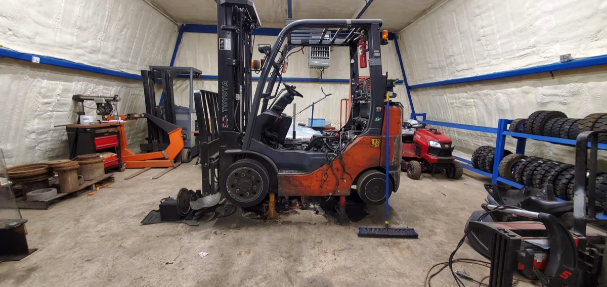 Picture of Toyota Forklift being rebuilt